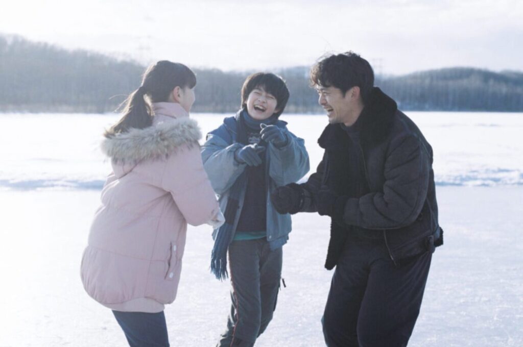 映画『ぼくのお日さま』より