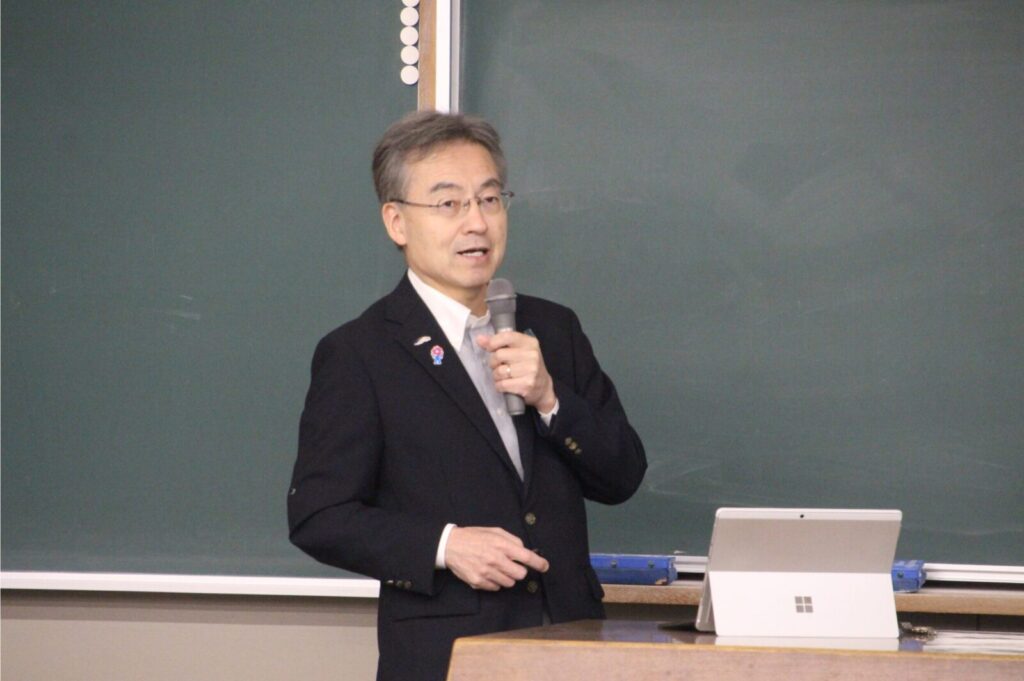 杉本達治氏