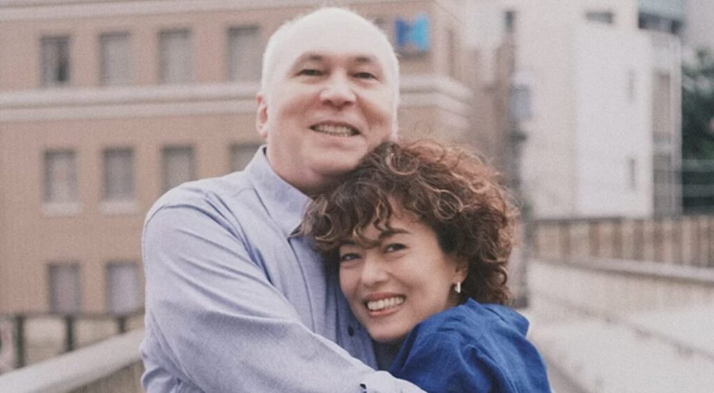 モーリー・ロバートソンさんと池田有希子さん