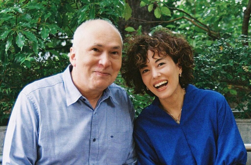 モーリー・ロバートソンさんと池田有希子さん